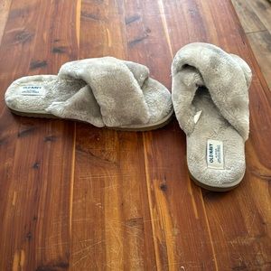 Old Navy women’s slippers